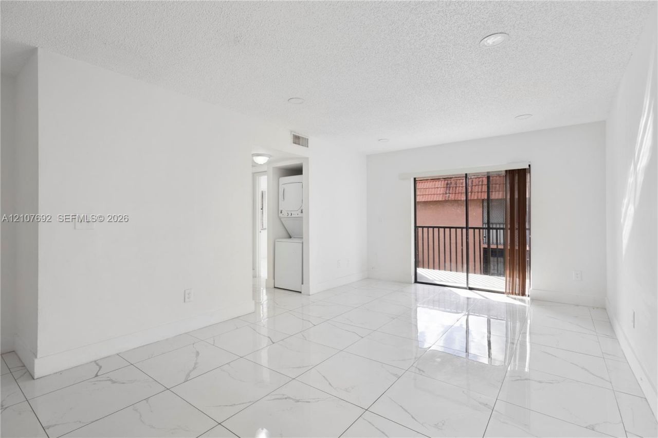 6580 W 27th Ct , Unit 58-21, Hialeah, FL 33016 Photo