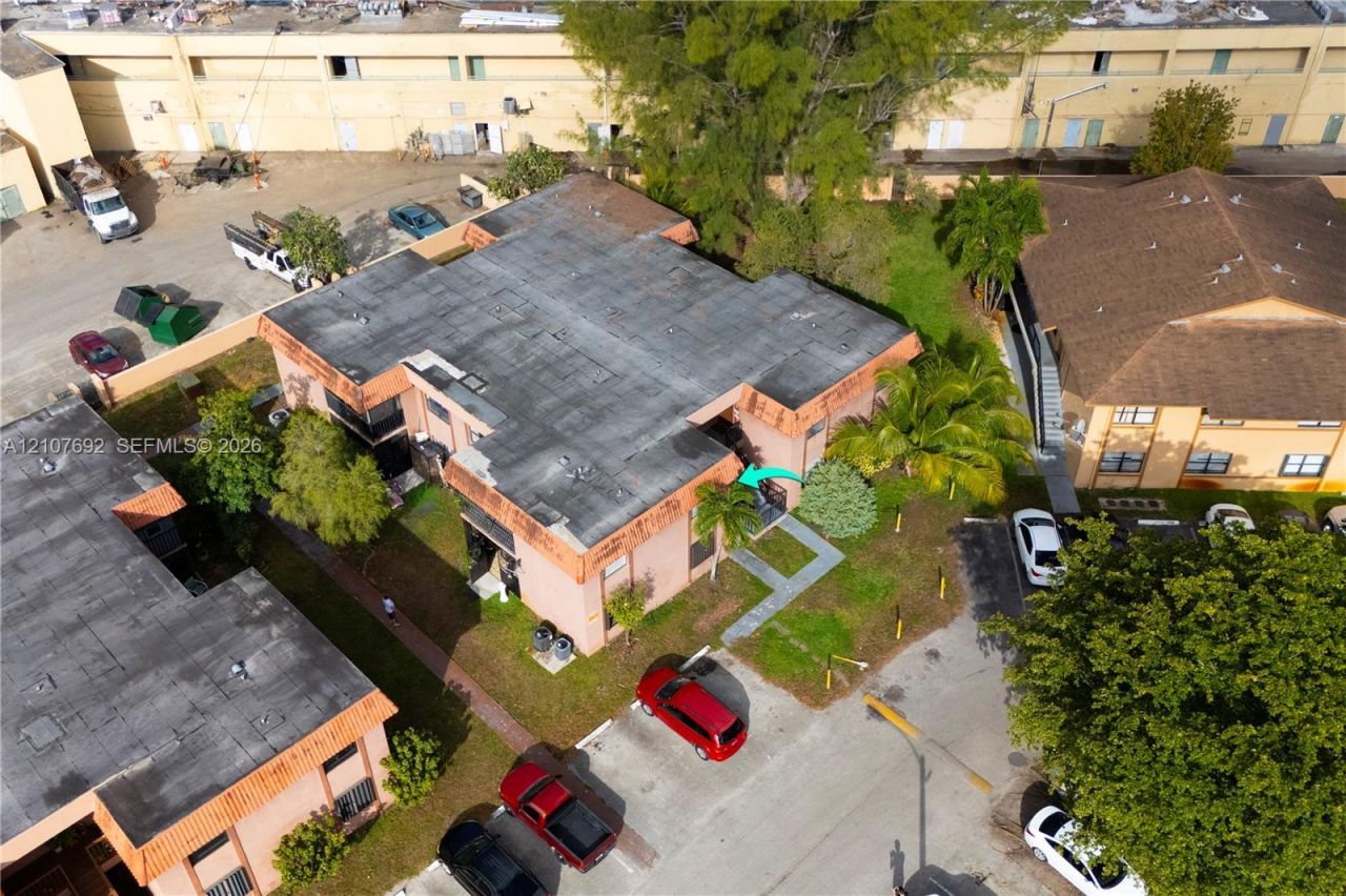 6580 W 27th Ct , Unit 58-21, Hialeah, FL 33016 Photo
