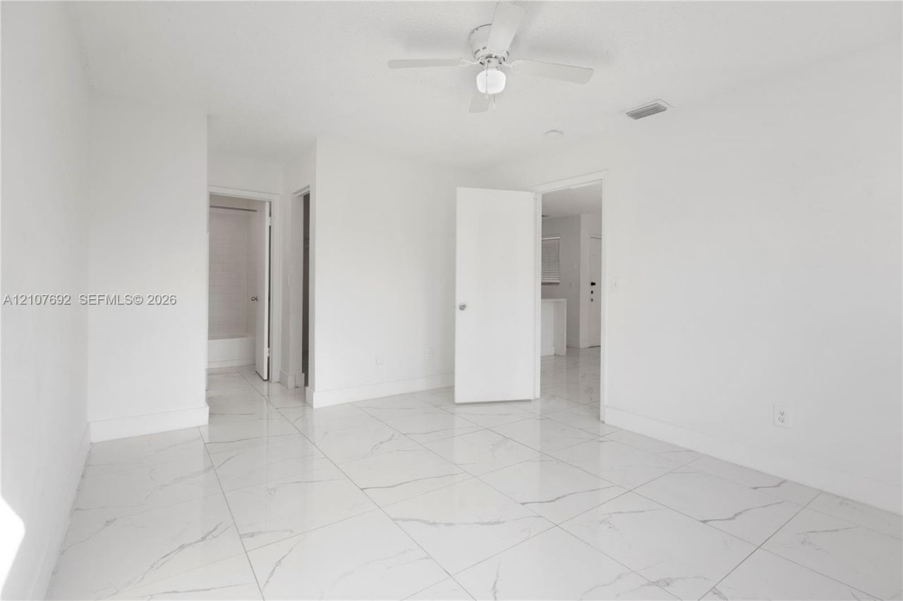6580 W 27th Ct , Unit 58-21, Hialeah, FL 33016 Photo