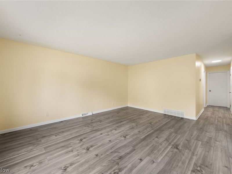 210 Magnolia Avenue, Northfield, OH 44067 Photo 3
