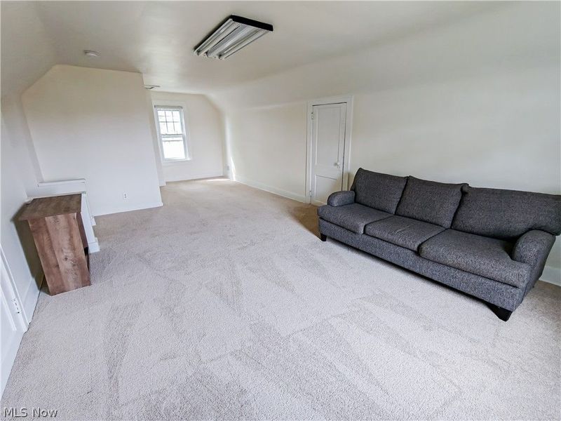 17410 E Park Drive, Cleveland, OH 44119 Photo 29