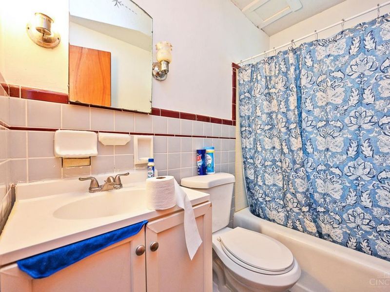 9494 Reading Road, Reading, OH 45215 Photo 17