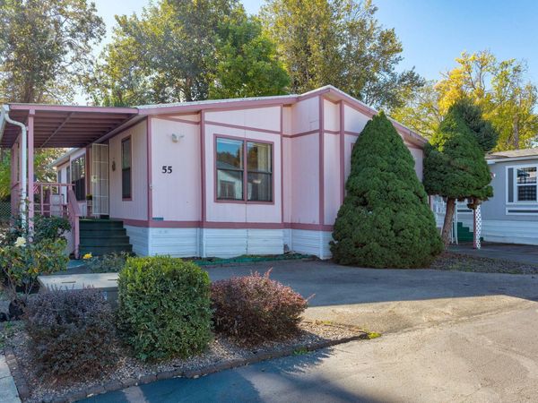 2325 NW Highland Avenue, Unit 55, Grants Pass, OR 97526
