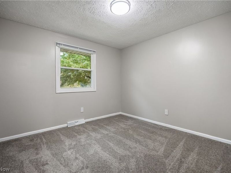 1333 Clarence Street NW, Uniontown, OH 44685 Photo 12