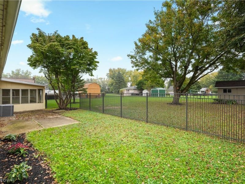 1333 Clarence Street NW, Uniontown, OH 44685 Photo 29