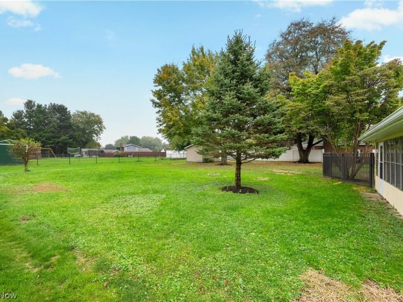 1333 Clarence Street NW, Uniontown, OH 44685 Photo 34