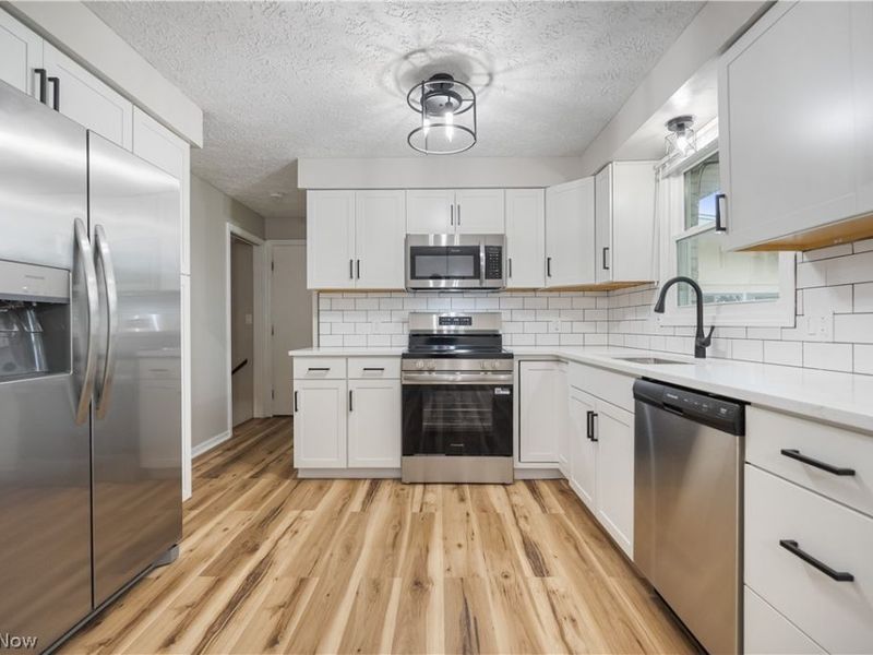 1333 Clarence Street NW, Uniontown, OH 44685 Photo 6