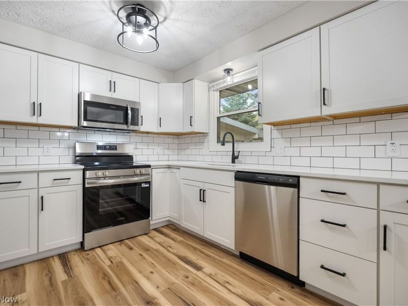 1333 Clarence Street NW, Uniontown, OH 44685 Photo 7