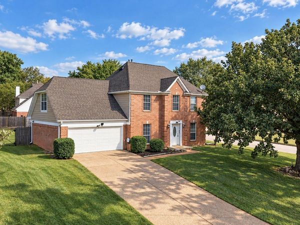 10 OAKSHIRE CV, Oakland, TN 38060
