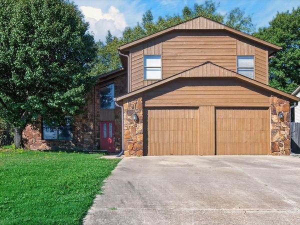 223 SE Quail Ridge Loop , Bartlesville, OK 74006