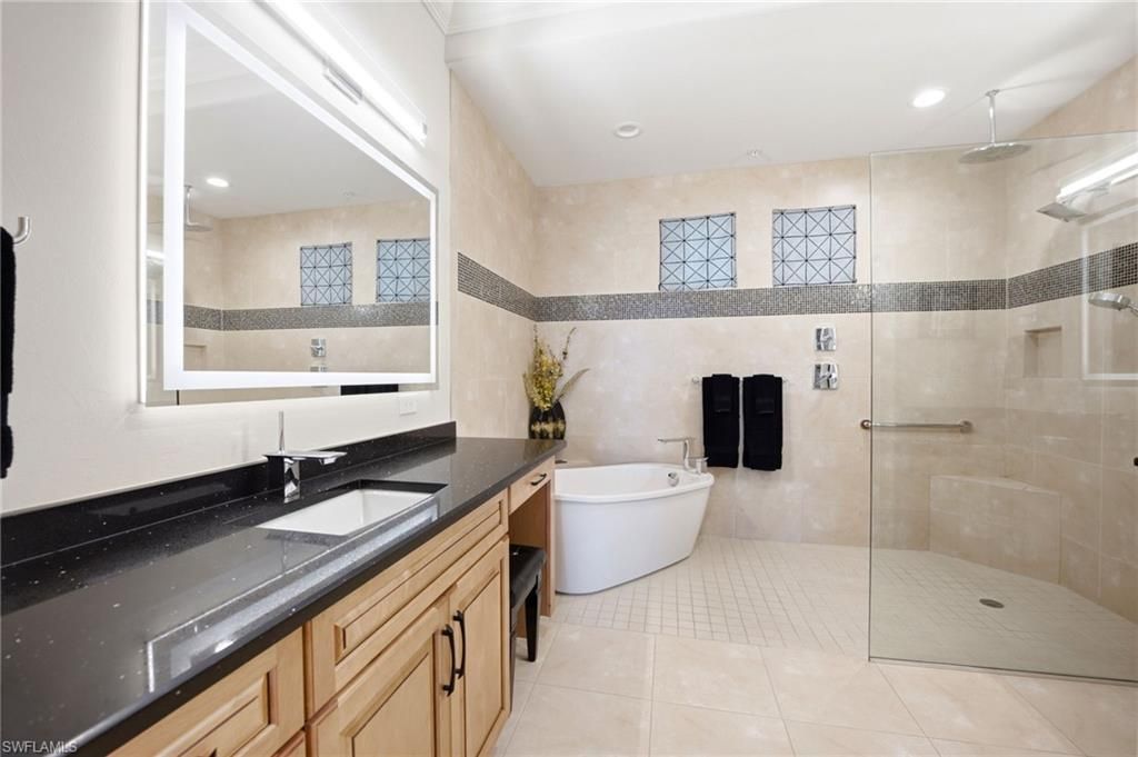 21530 Strada Nuova Cir, Unit 407, Estero, FL 33928 Photo