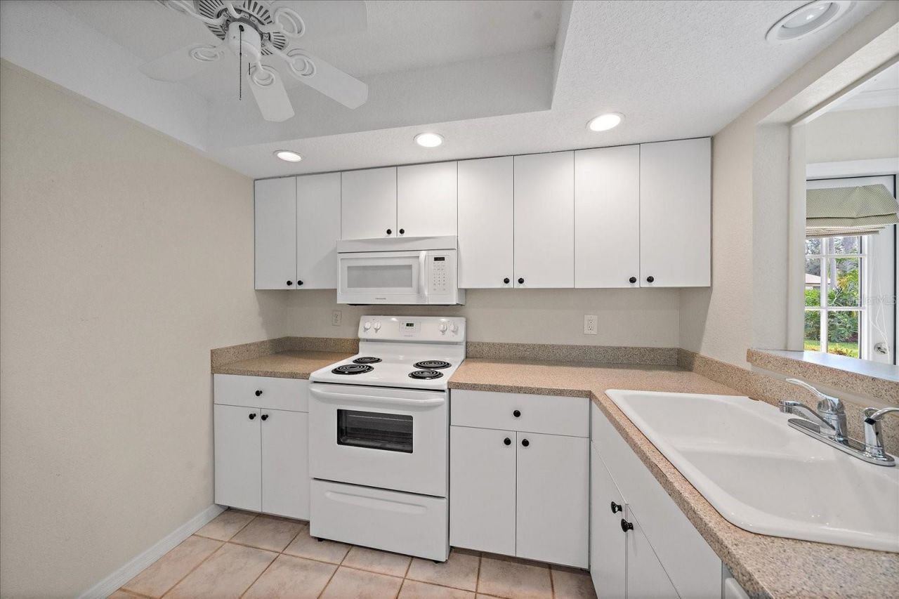 1349 Grand Boulevard, Unit 1006, Sarasota, FL 34232 Photo