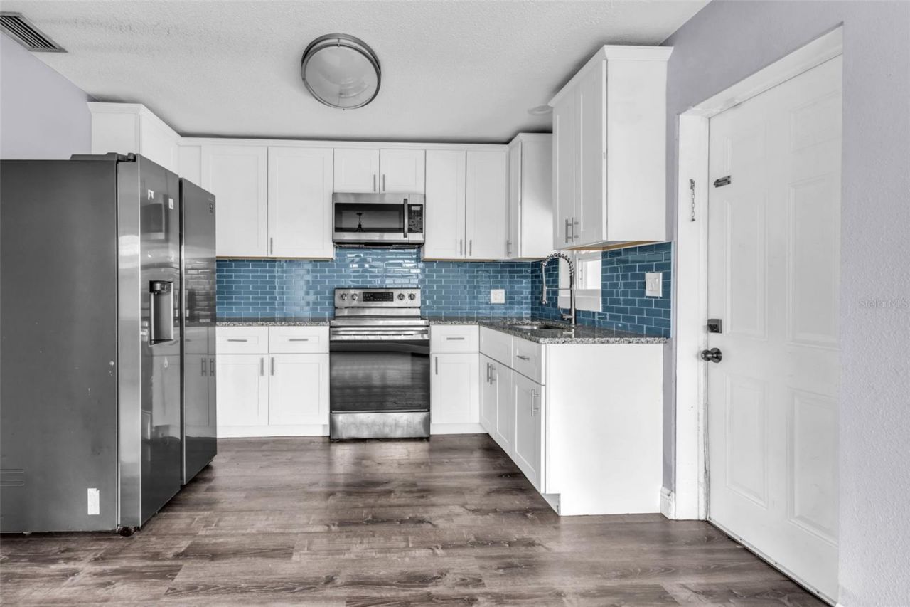 2211 21st Street W, Bradenton, FL 34205 Photo