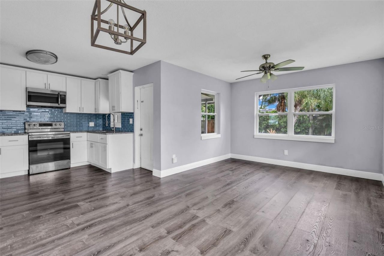 2211 21st Street W, Bradenton, FL 34205 Photo