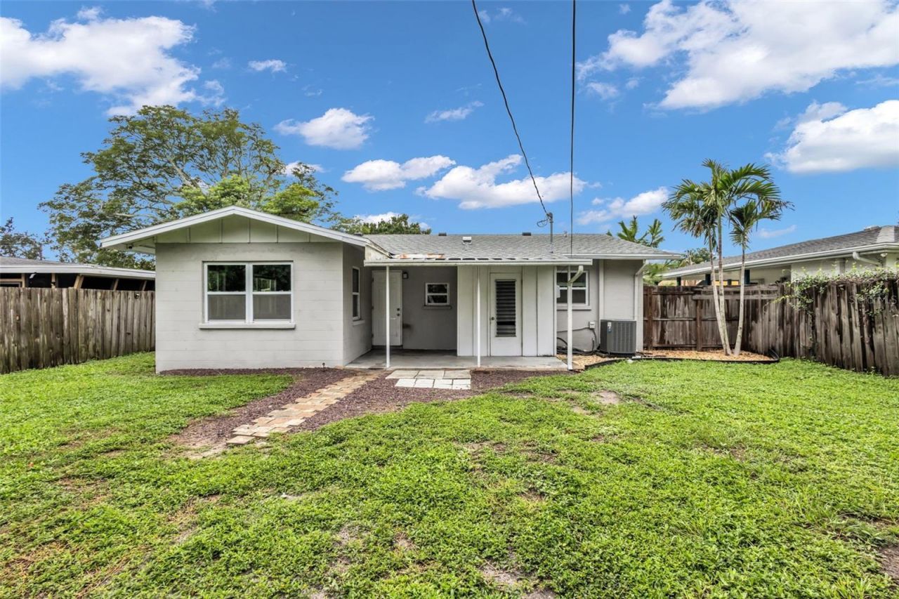 2211 21st Street W, Bradenton, FL 34205 Photo