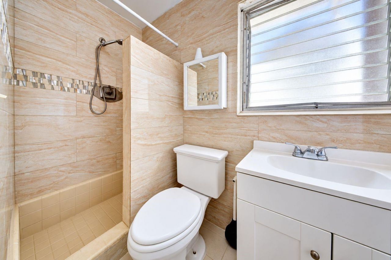 4200 Anderson Road, Orlando, FL 32812 Photo