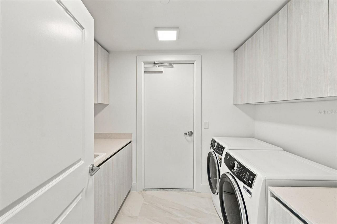 5713 Bowen Daniel Drive, Unit 1206, Tampa, FL 33616 Photo