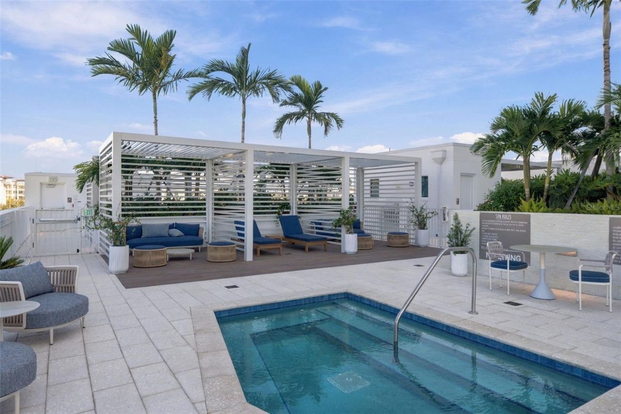 5713 Bowen Daniel Drive, Unit 1206, Tampa, FL 33616 Photo