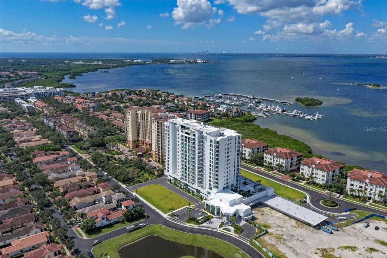 5713 Bowen Daniel Drive, Unit 1206, Tampa, FL 33616 Photo