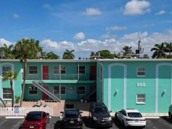 555 69TH AVENUE , Unit 4, ST PETE BEACH, FL 33706