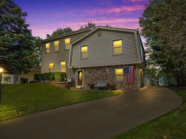 1476 Worden Way , Elk Grove Village, IL 60007