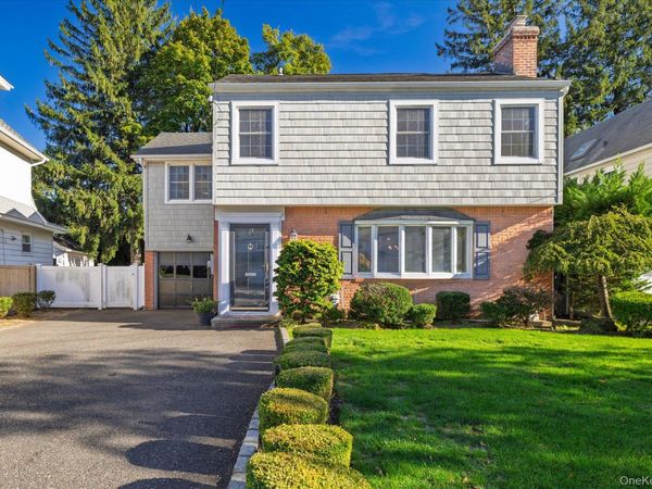 404 Cornwell Avenue , Malverne, NY 11565
