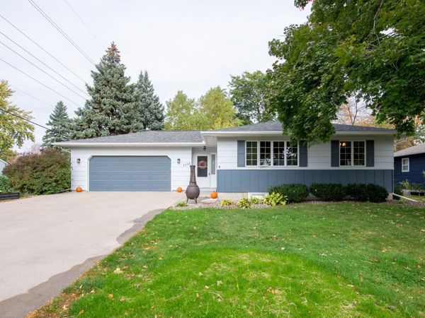 2208 Marwood Drive, Mankato, MN 56001