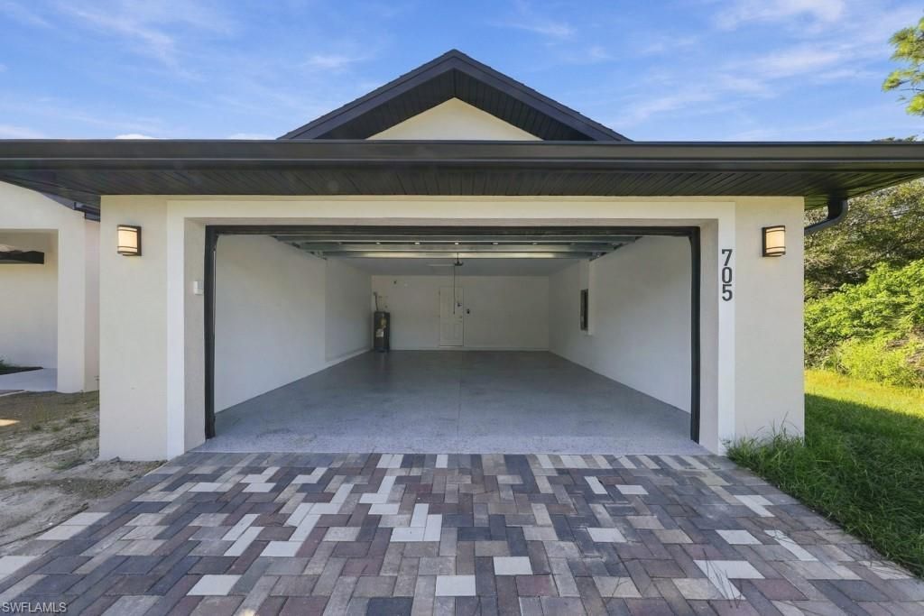 705 W 10th St, Lehigh Acres, FL 33972 Photo