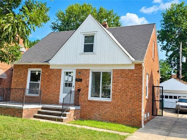 18212 Mapleboro Avenue , Maple Heights, OH 44137