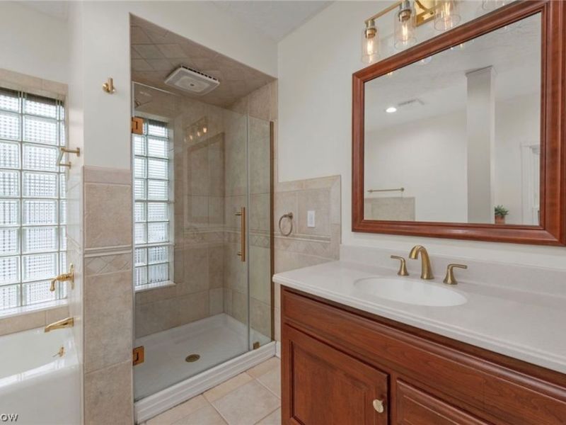 1659 Chesterland Avenue, Lakewood, OH 44107 Photo 29