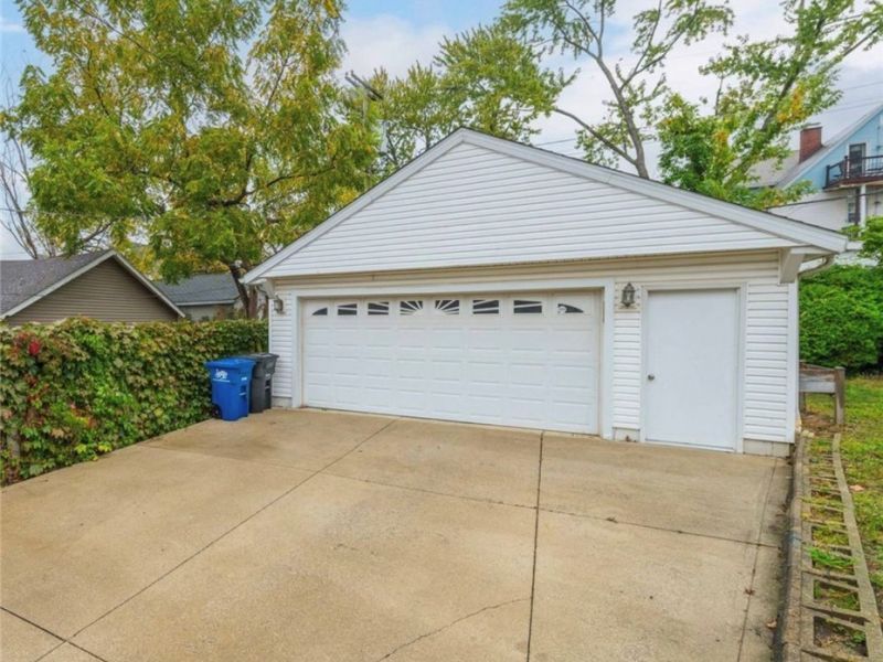 1659 Chesterland Avenue, Lakewood, OH 44107 Photo 40