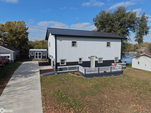 517 Cedar Street, Iowa Falls, IA 50126