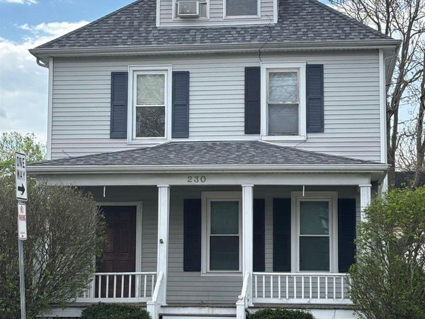 230 E LAWRENCE Avenue, Springfield, IL 62704