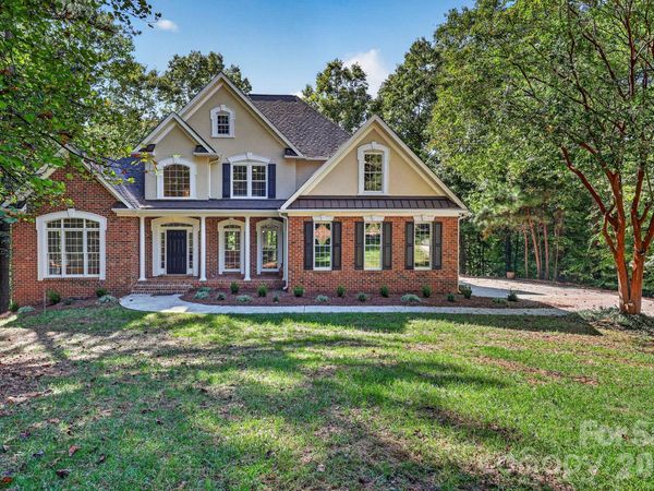 2231 Whiterock Court , Sherrills Ford, NC 28673