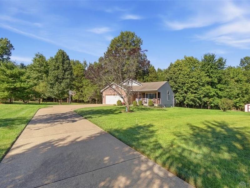 3349 Whispering Trees Drive, Batavia, OH 45102 Photo 3