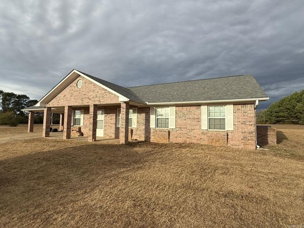 106 Short Drive , Nashville, AR 71852