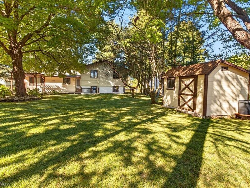 6655 Allandale Drive, Amherst, OH 44001 Photo 10