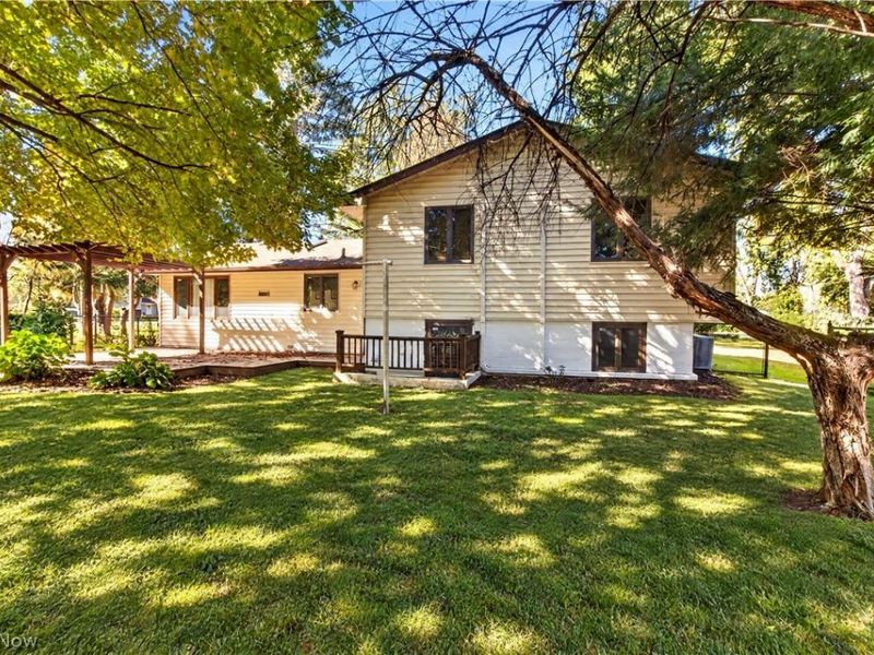 6655 Allandale Drive, Amherst, OH 44001 Photo 12