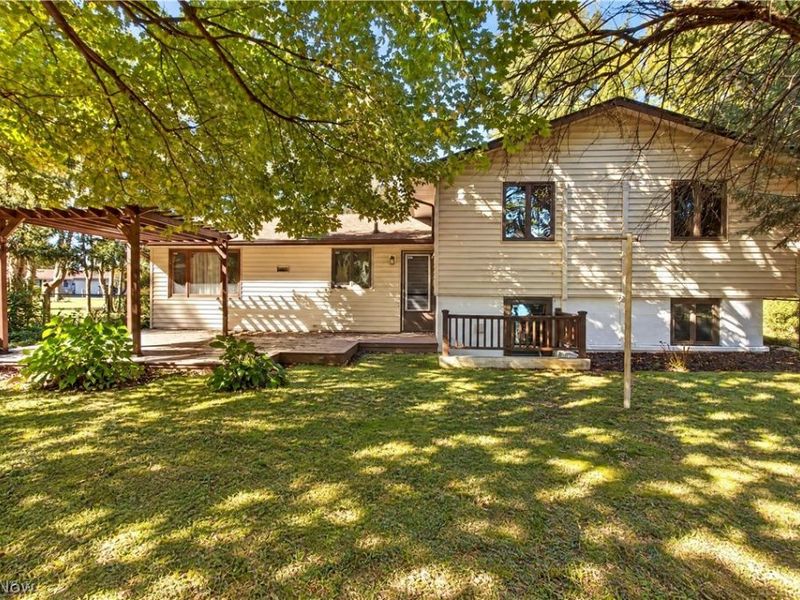 6655 Allandale Drive, Amherst, OH 44001 Photo 13