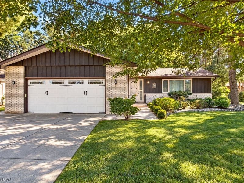 6655 Allandale Drive, Amherst, OH 44001 Photo 2