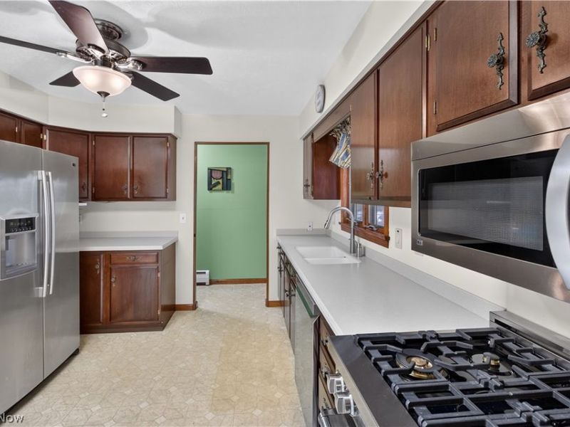 6655 Allandale Drive, Amherst, OH 44001 Photo 25
