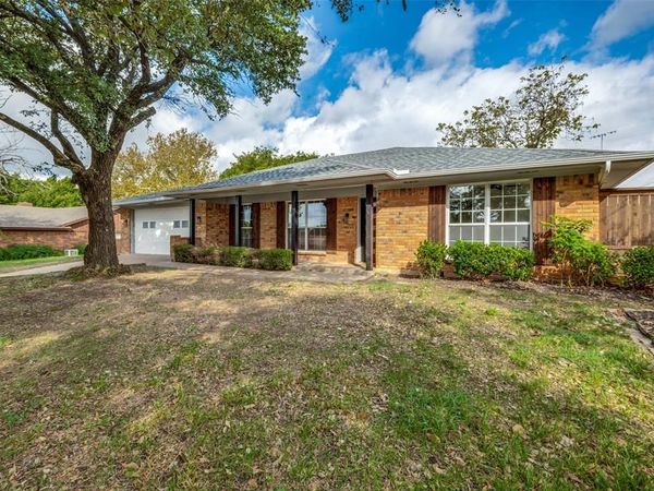 504 Rolling Hills Drive, Midlothian, TX 76065