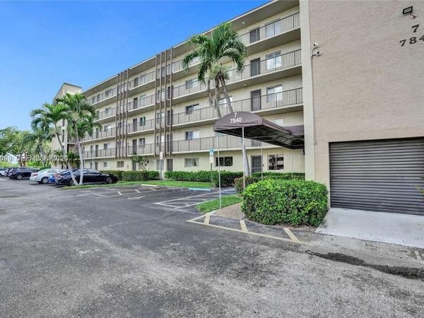 7840 NW 50th St , Unit 105, Lauderhill, FL 33351