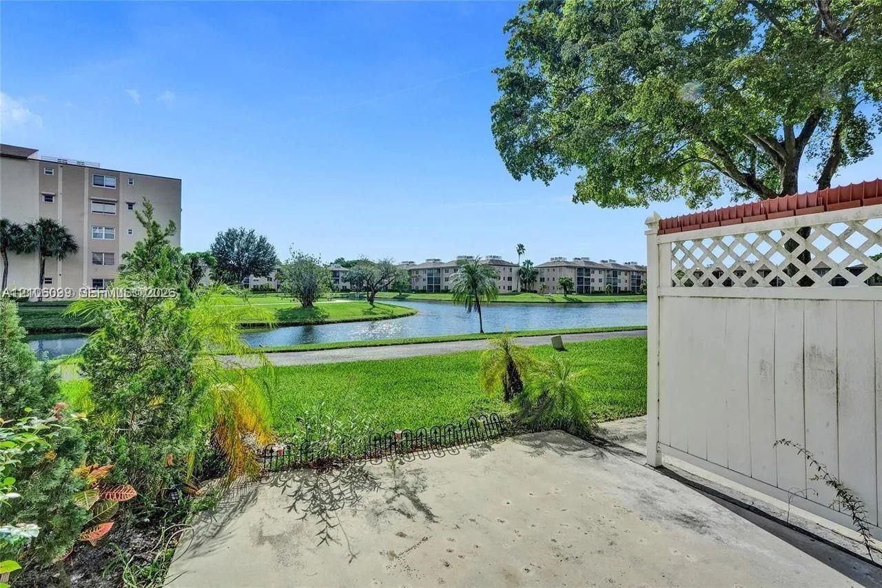7840 NW 50th St , Unit 105, Lauderhill, FL 33351 Photo