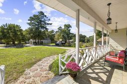 1850 Bay Tree Ln. photo 4