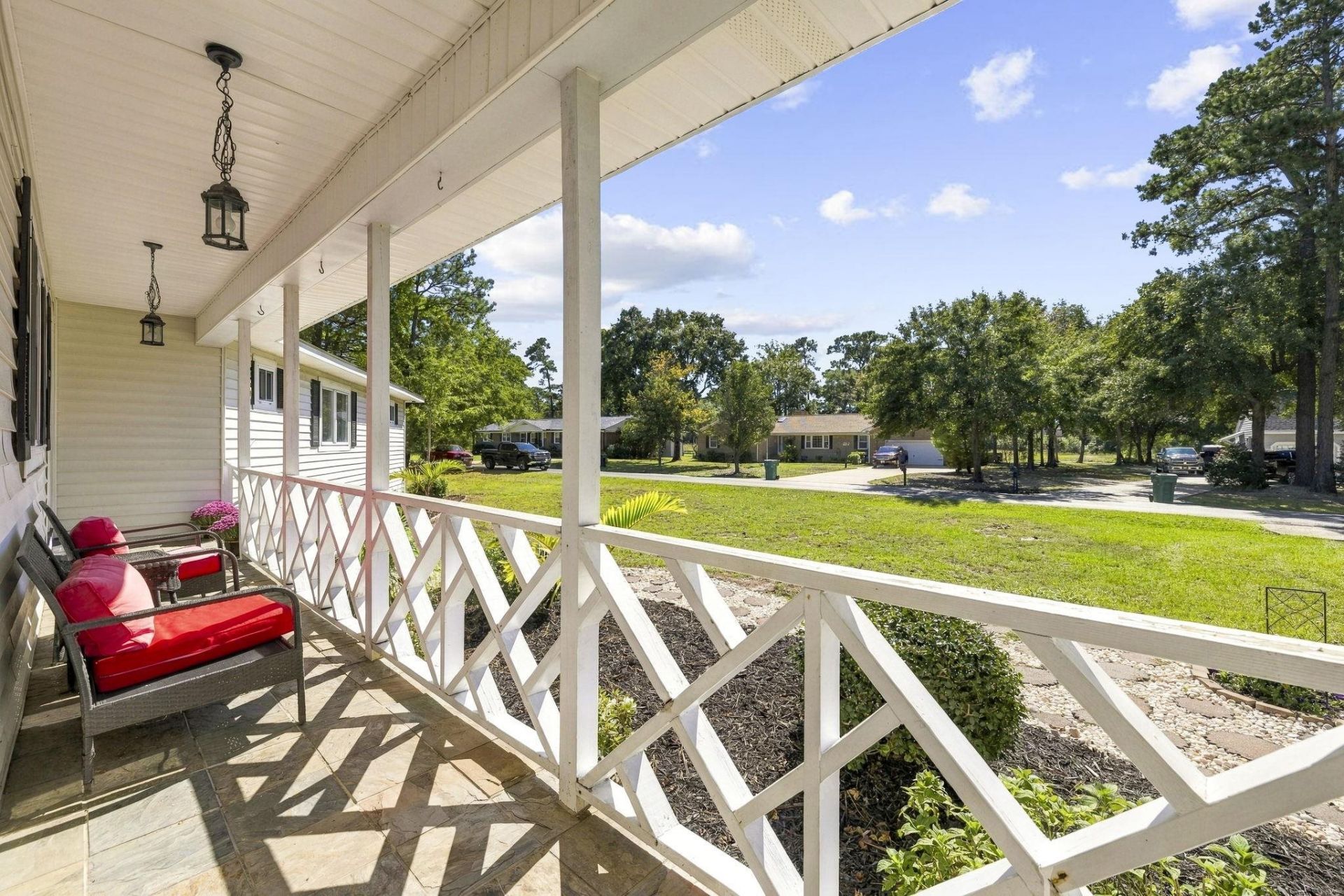 1850 Bay Tree Ln. Photo 4