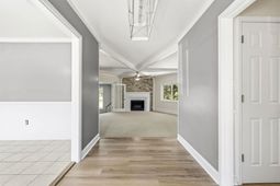 1850 Bay Tree Ln. photo 4