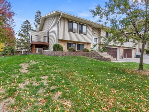 866 94th Avenue NE, Blaine, MN 55434