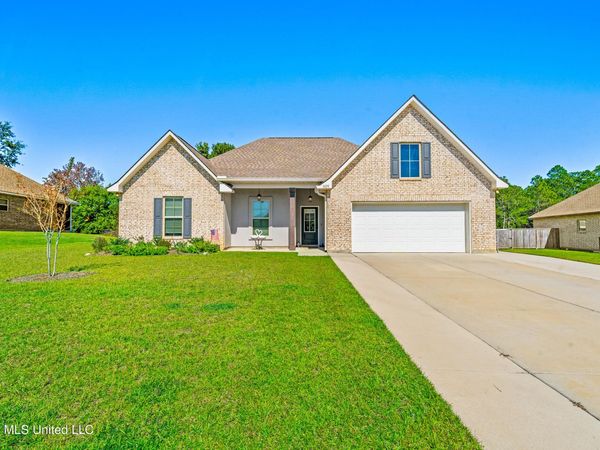 14291 Swan Ridge Circle, Gulfport, MS 39503
