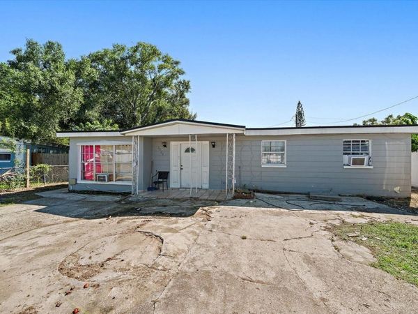 2922 SAMPLE LOOP , TAMPA, FL 33619